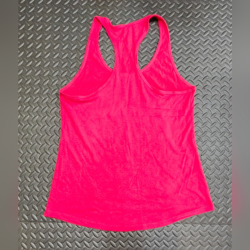 Racerback tank - Picture 2 of 3